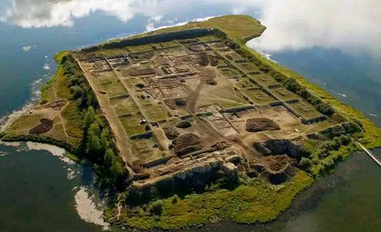 Крепость Пор-Бажын  